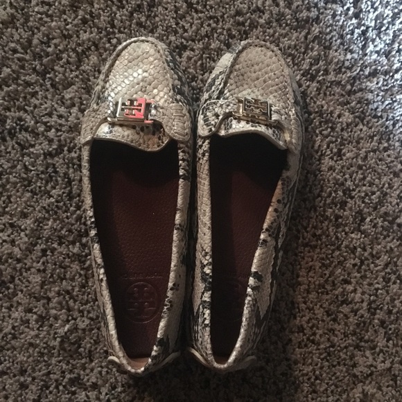 tory burch ladies shoes